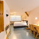 Cityhotel فندق