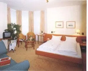 Cityhotel Otel 3*